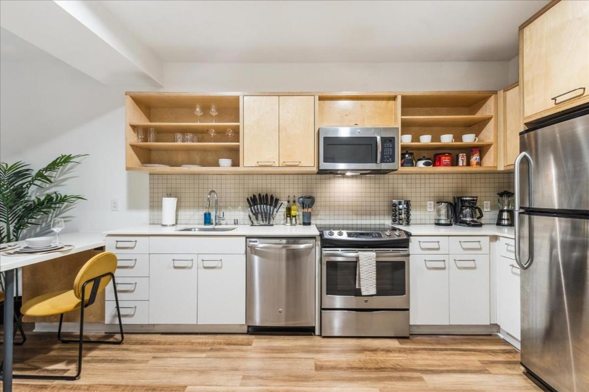 Cozy 1br In Hollywood W Pool, Gym And Parking Apartment Los Angeles