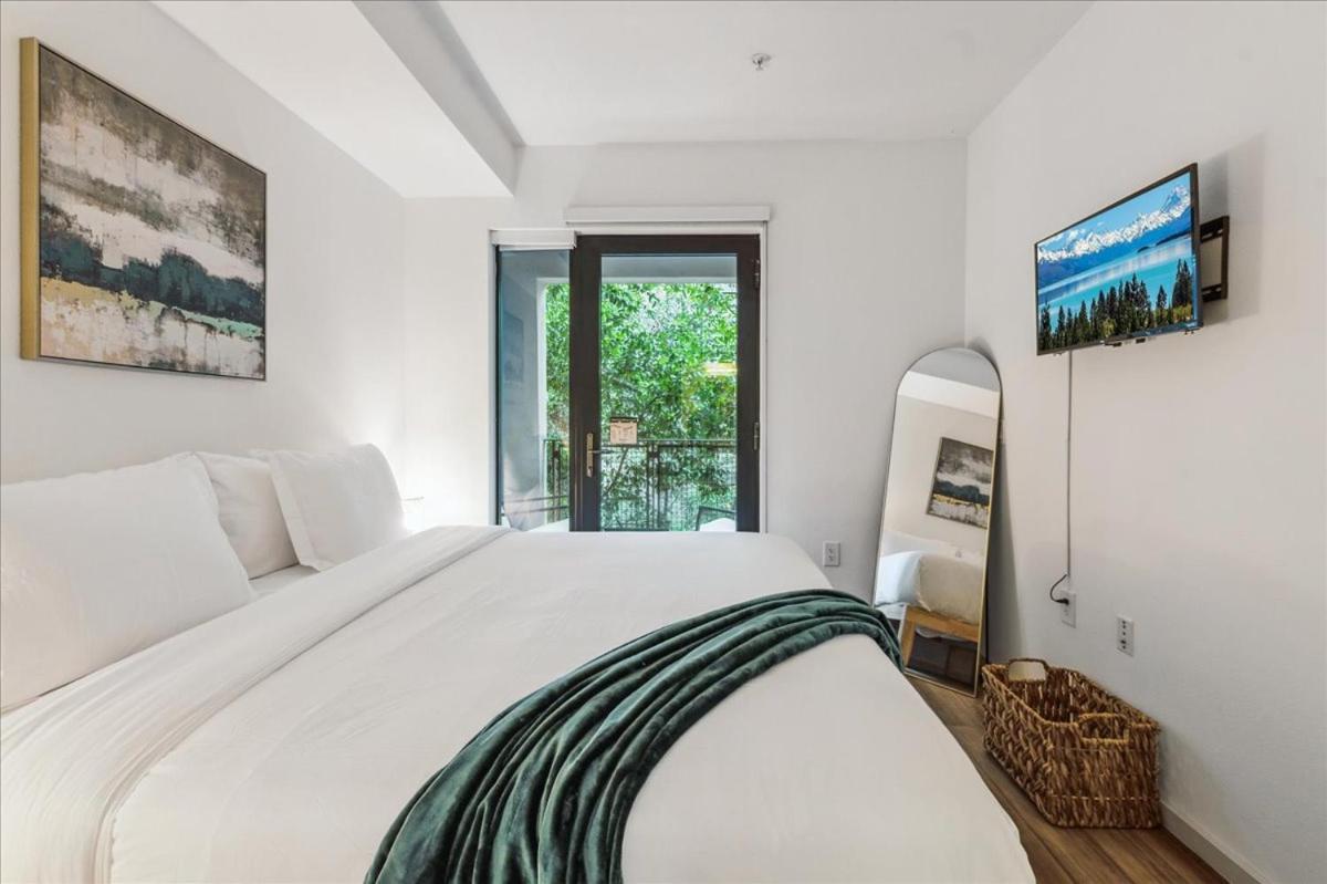Cozy 1br In Hollywood W Pool, Gym And Parking Los Angeles
